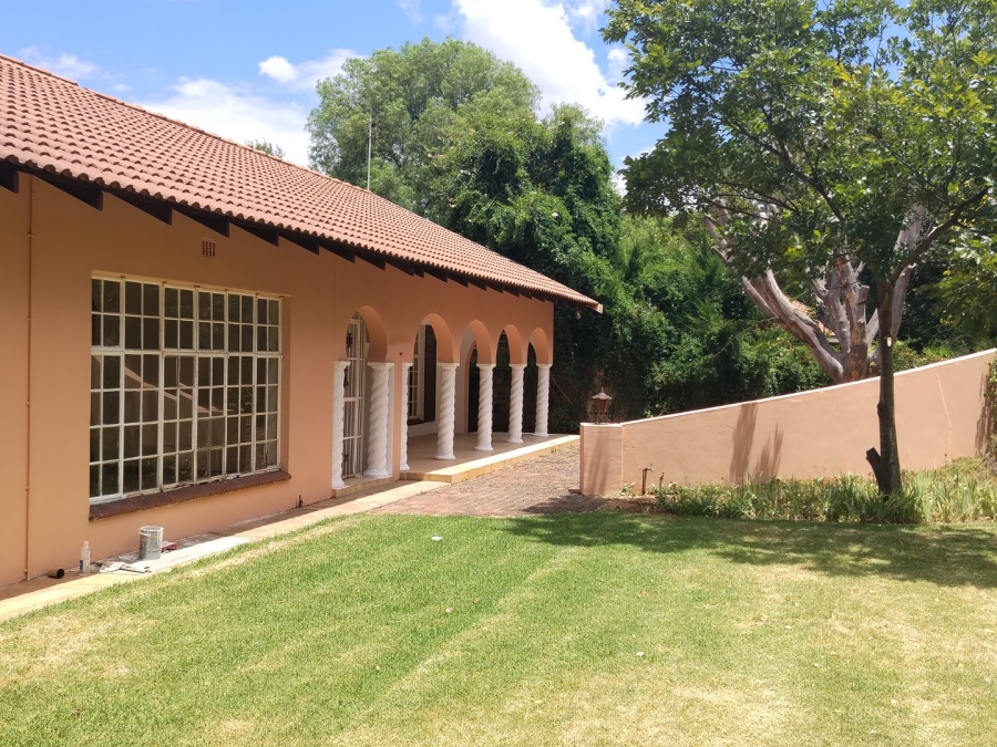 5 Bedroom Property for Sale in Flamwood North West